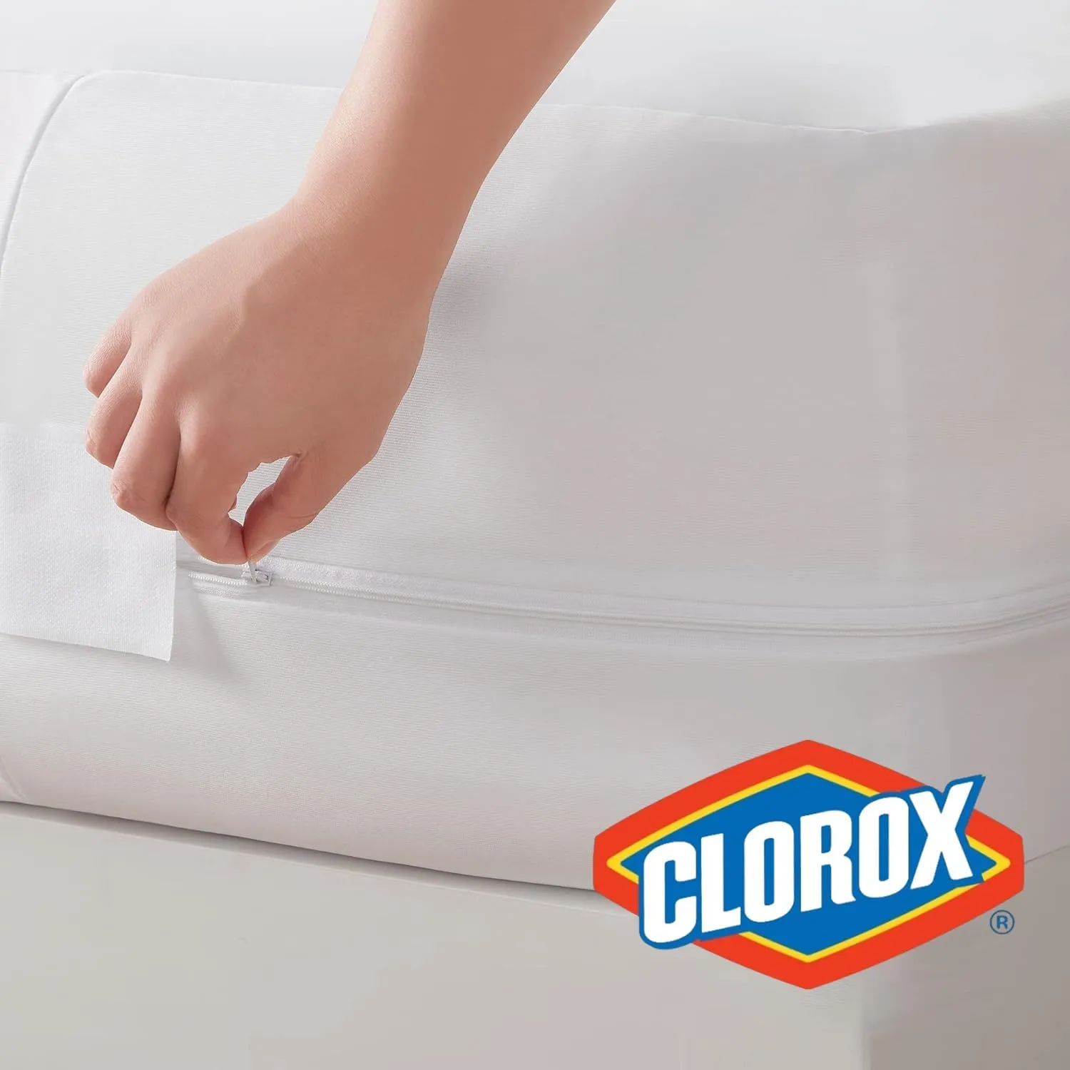 Clorox Mattress Protector Clorox Waterproof and Bed Bug Proof Zippered Mattress Protector | Absorbent Six-Sided Mattress Cover White (Twin)