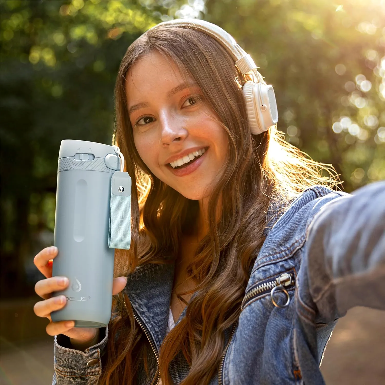 IDEUS Insulated Stainless Steel Water Bottle 17 oz Push Button Lid & Leakproof Travel Mug for Hot/Cold Beverages Fits Most Cup Holder (Light Blue)
