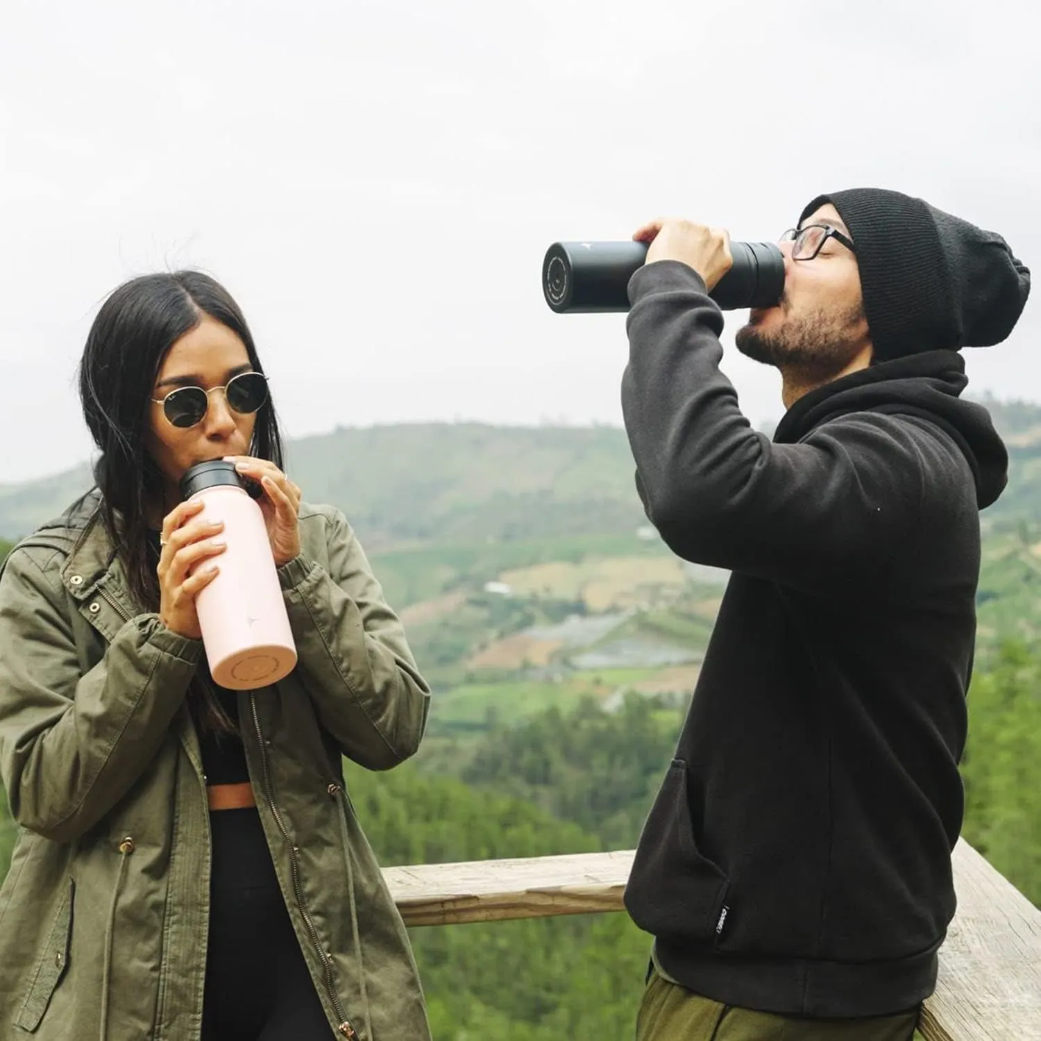 JoyJolt Triple Insulated Water Bottle with Straw Lid AND Flip Lid! 32oz Large 12 Hour Hot/Cold Vacuum Insulated Stainless Steel Bottle. BPA-Free Leakproof Thermos Bottle