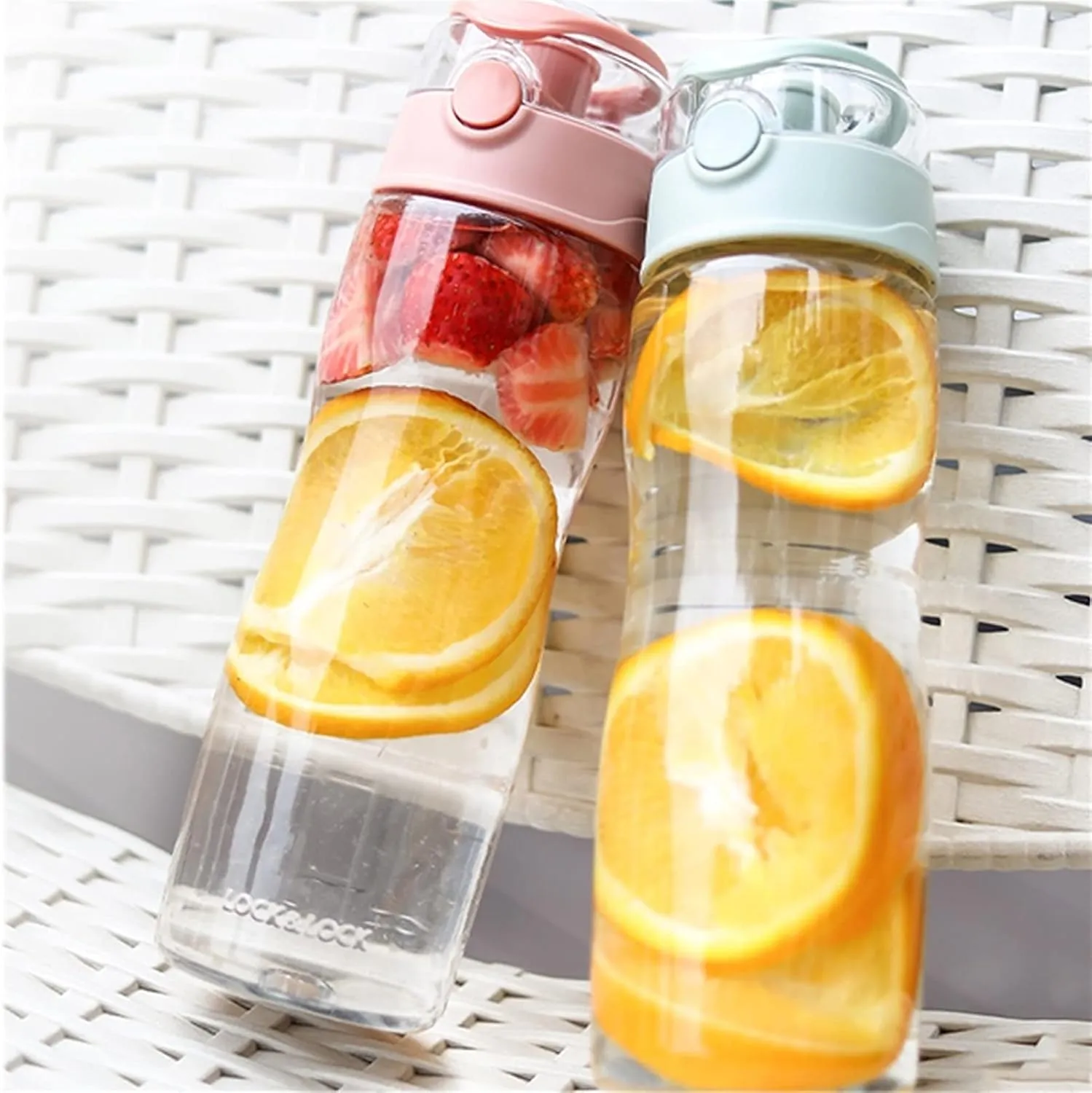 kettles Large Capacity Plastic Water Bottles with One-Click Push Button,Durable Portable Sports Bottles,Leakproof Cups Sealed Lid canteen(B)