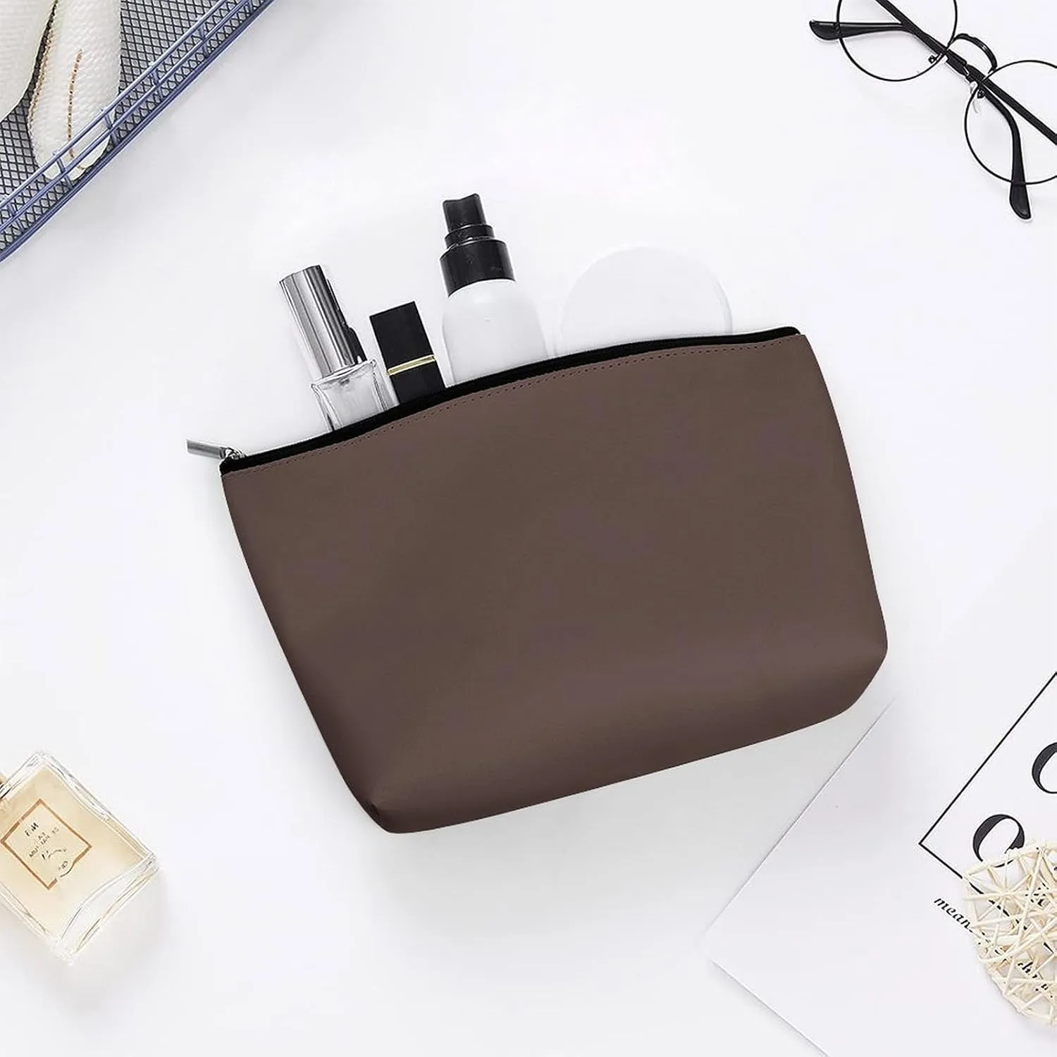 Travel Makeup Bag, Dark Brown Solid Color Background Cosmetic Bags for Women Large Capacity Waterproof Toiletry Pouch Make up Organizer
