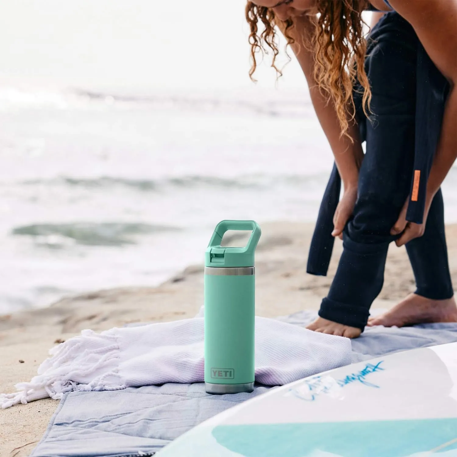 YETI Rambler 18 oz Bottle, Vacuum Insulated, Stainless Steel with Color Matching Straw Cap, Big Sky Blue